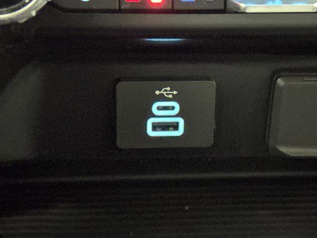 Used 2024 Ford F250 Lariat w/ Sport Appearance Package image 24