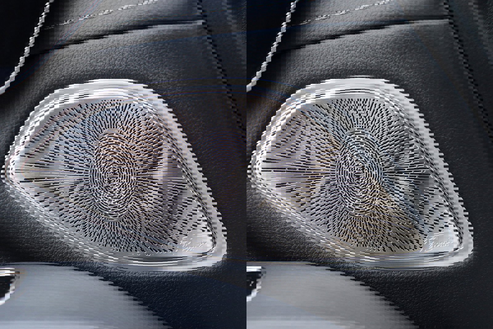 Used 2025 Mercedes-Benz EQS 450+ 4MATIC SUV w/ Winter Package image 29