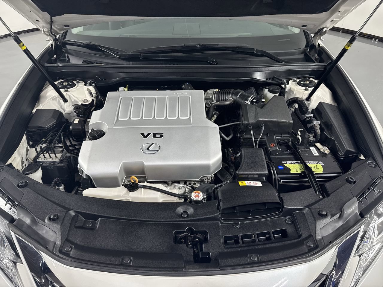 Used 2018 Lexus ES 350 w/ Luxury Package w/Wood Trim FWD image 30