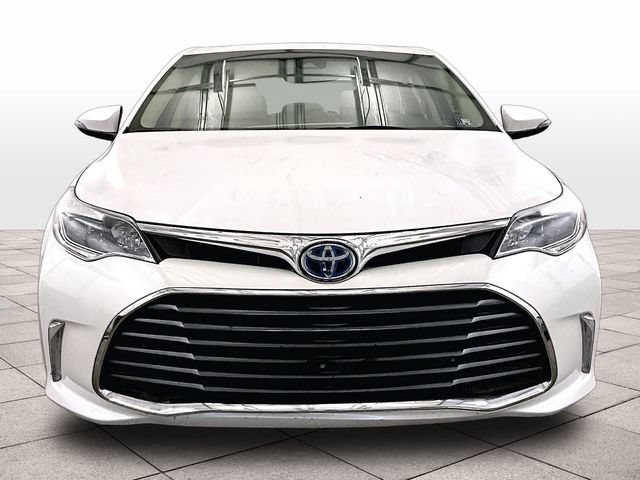 Used 2017 Toyota Avalon XLE Premium w/ All Weather Liner Package FWD image 4