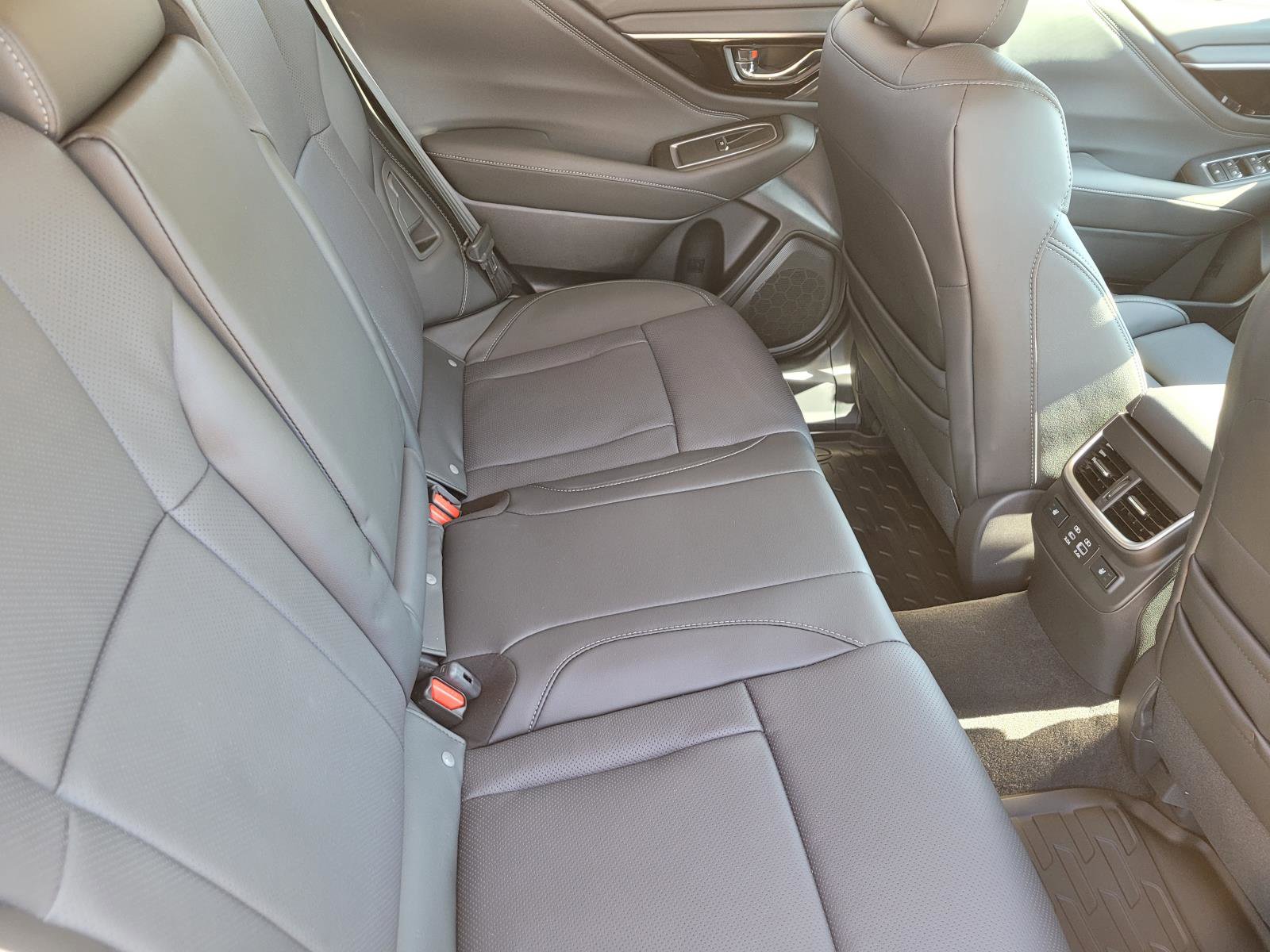 New 2025 Subaru Outback Limited image 12