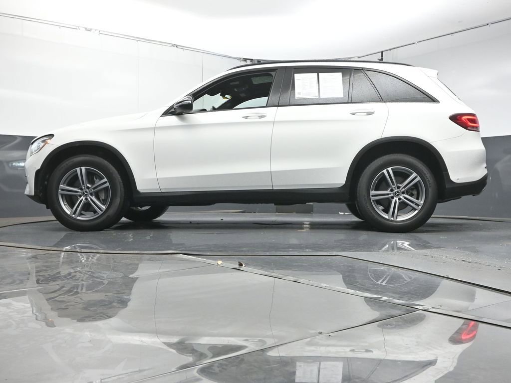 Used 2021 Mercedes-Benz GLC 300 w/ AMG Line image 34