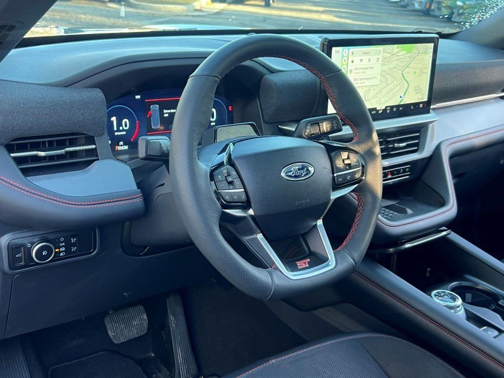 Used 2025 Ford Explorer ST image 19