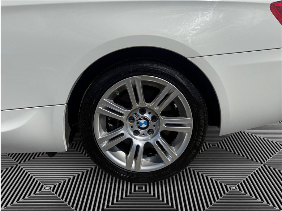 Used 2012 BMW 335i xDrive Coupe AWD/4WD image 14