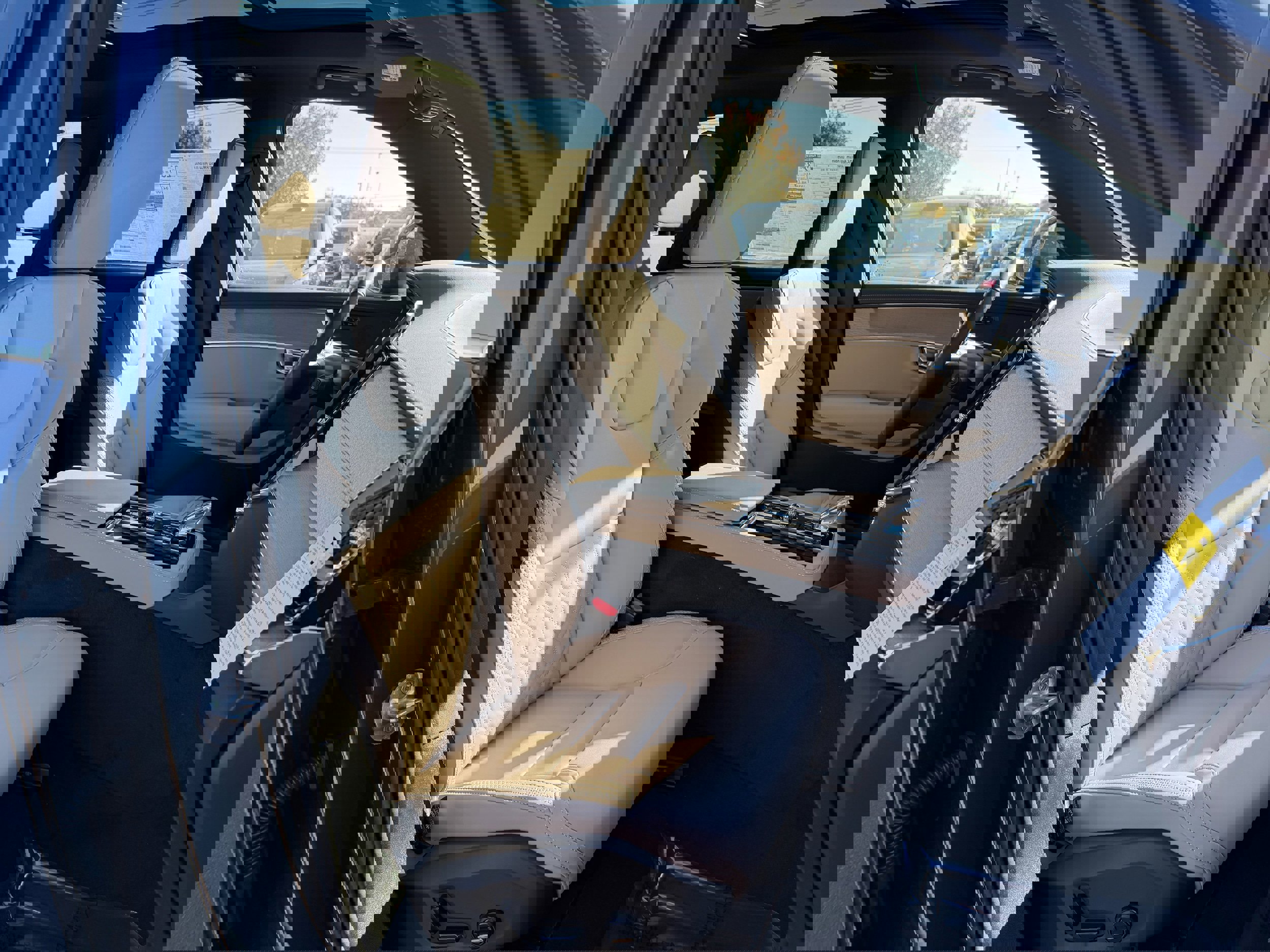 New 2026 Volvo XC90 B6 Core w/ Protection Package Premier image 8