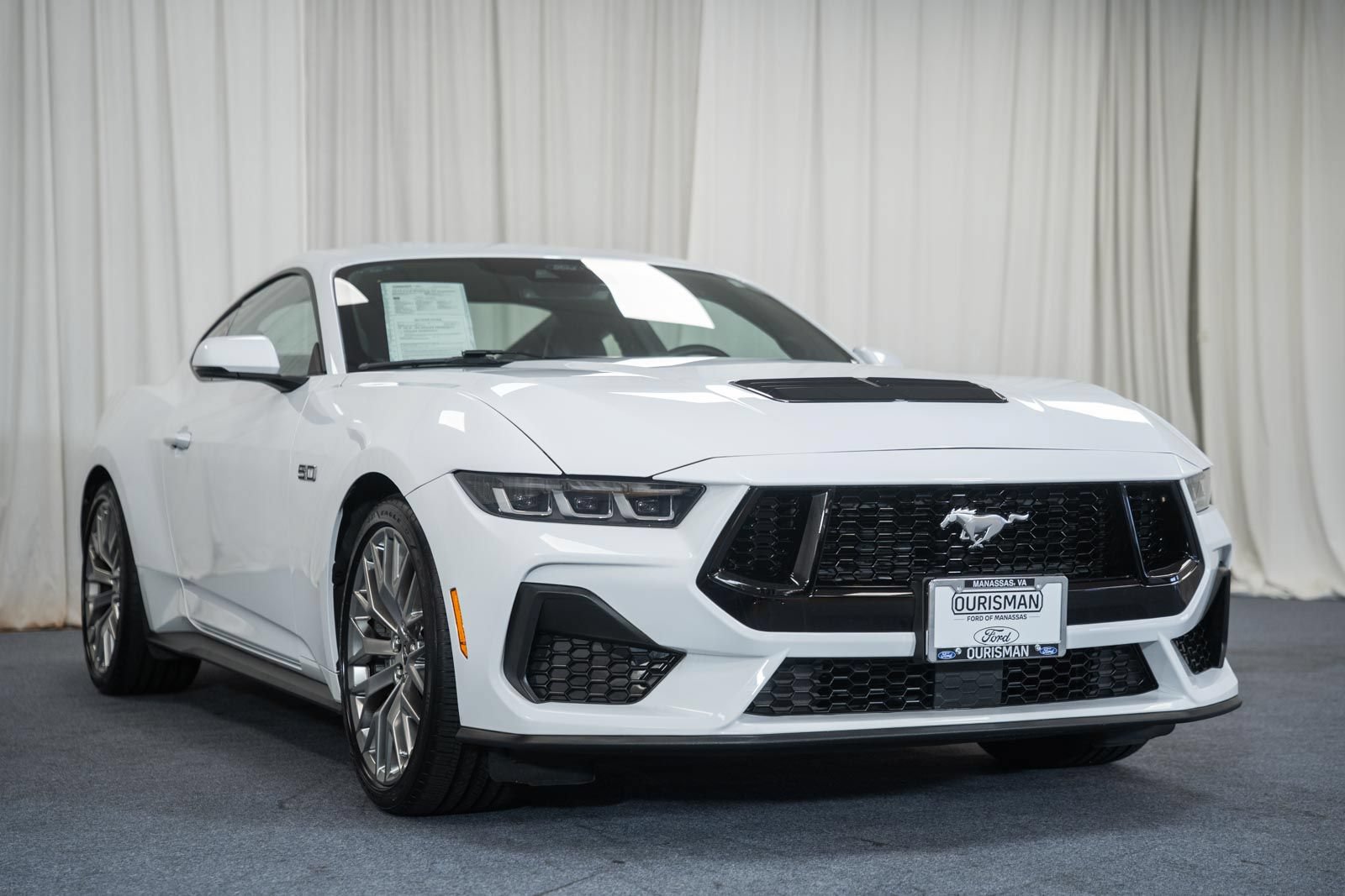Used 2024 Ford Mustang GT Premium RWD image 1