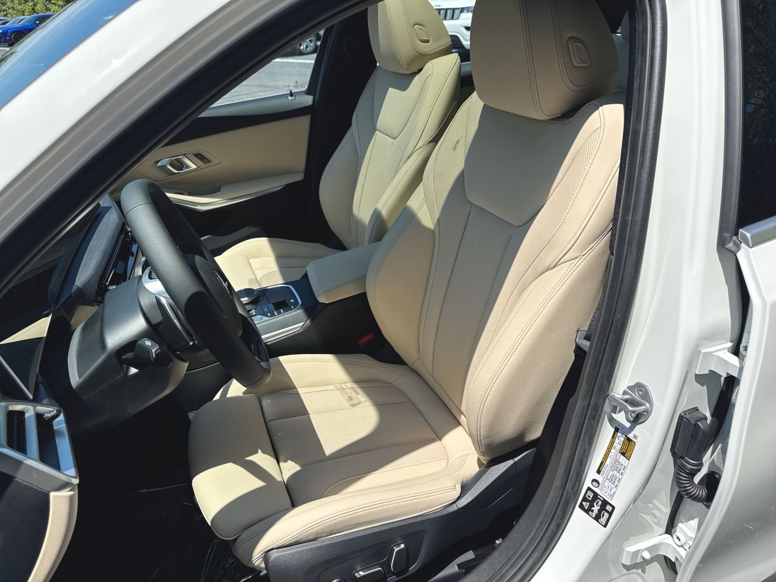 New 2026 BMW 330i xDrive Sedan w/ Premium Package AWD/4WD image 10