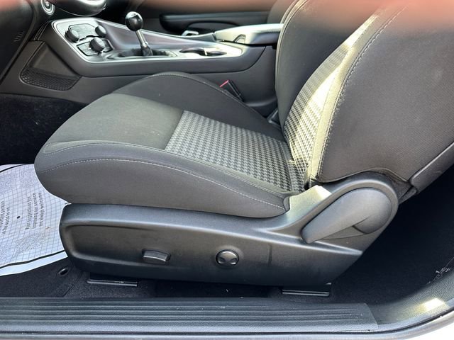 Used 2022 Dodge Challenger R/T w/ Blacktop Package image 18