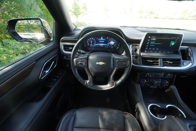 Used 2024 Chevrolet Tahoe High Country AWD/4WD image 16