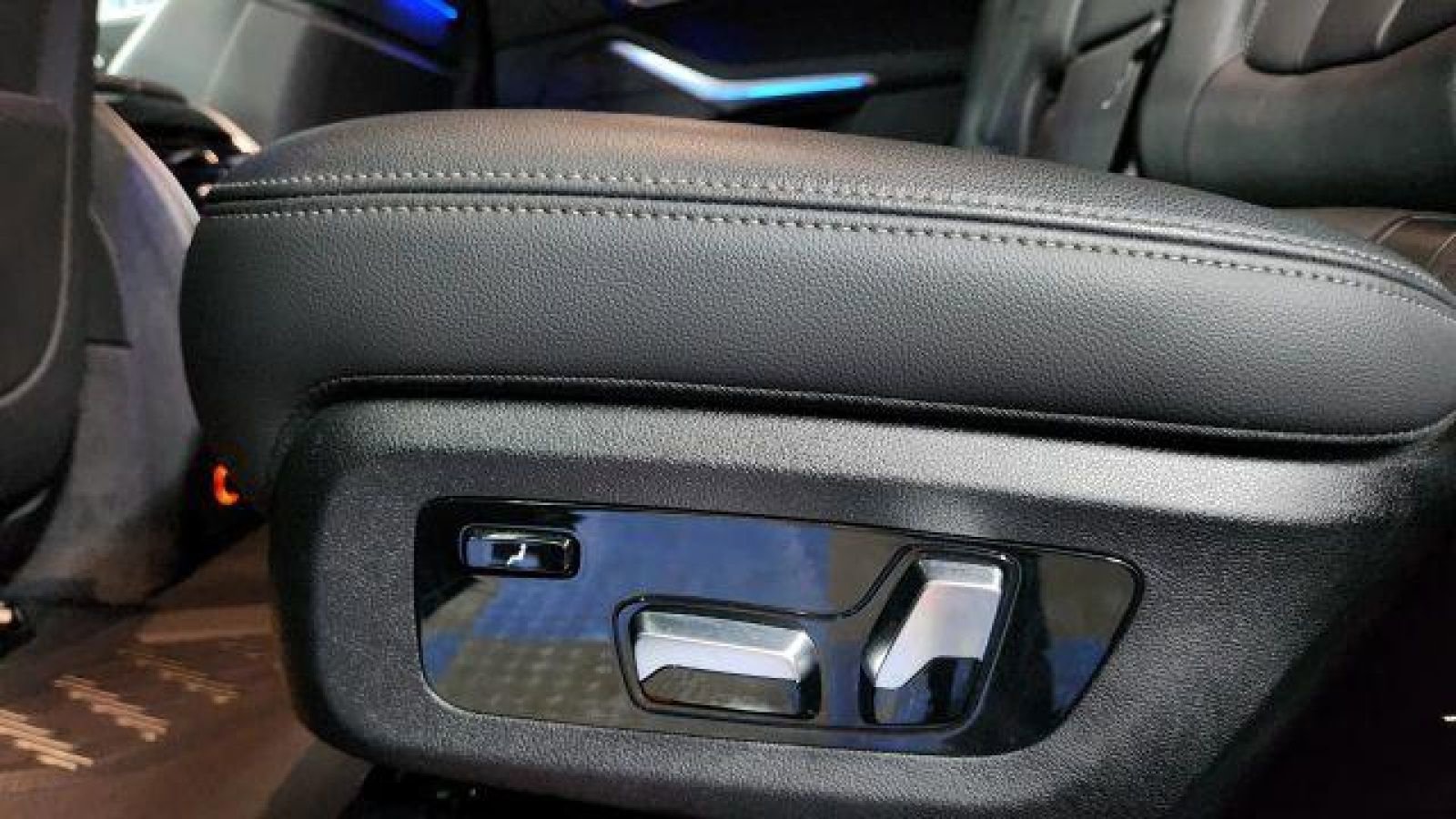 Used 2019 BMW X7 xDrive40i w/ Premium Package image 34