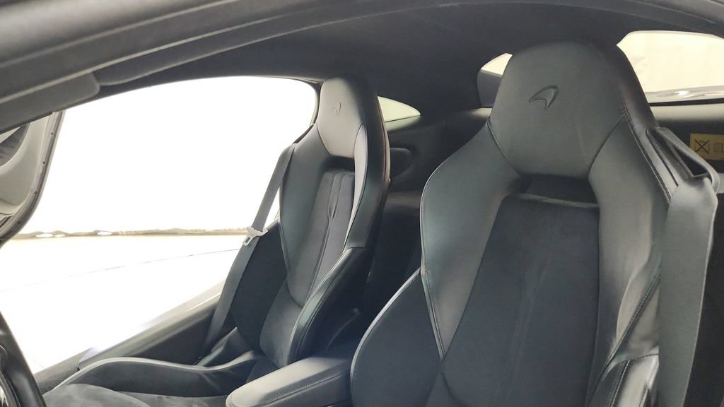 Used 2019 McLaren 600LT RWD image 38