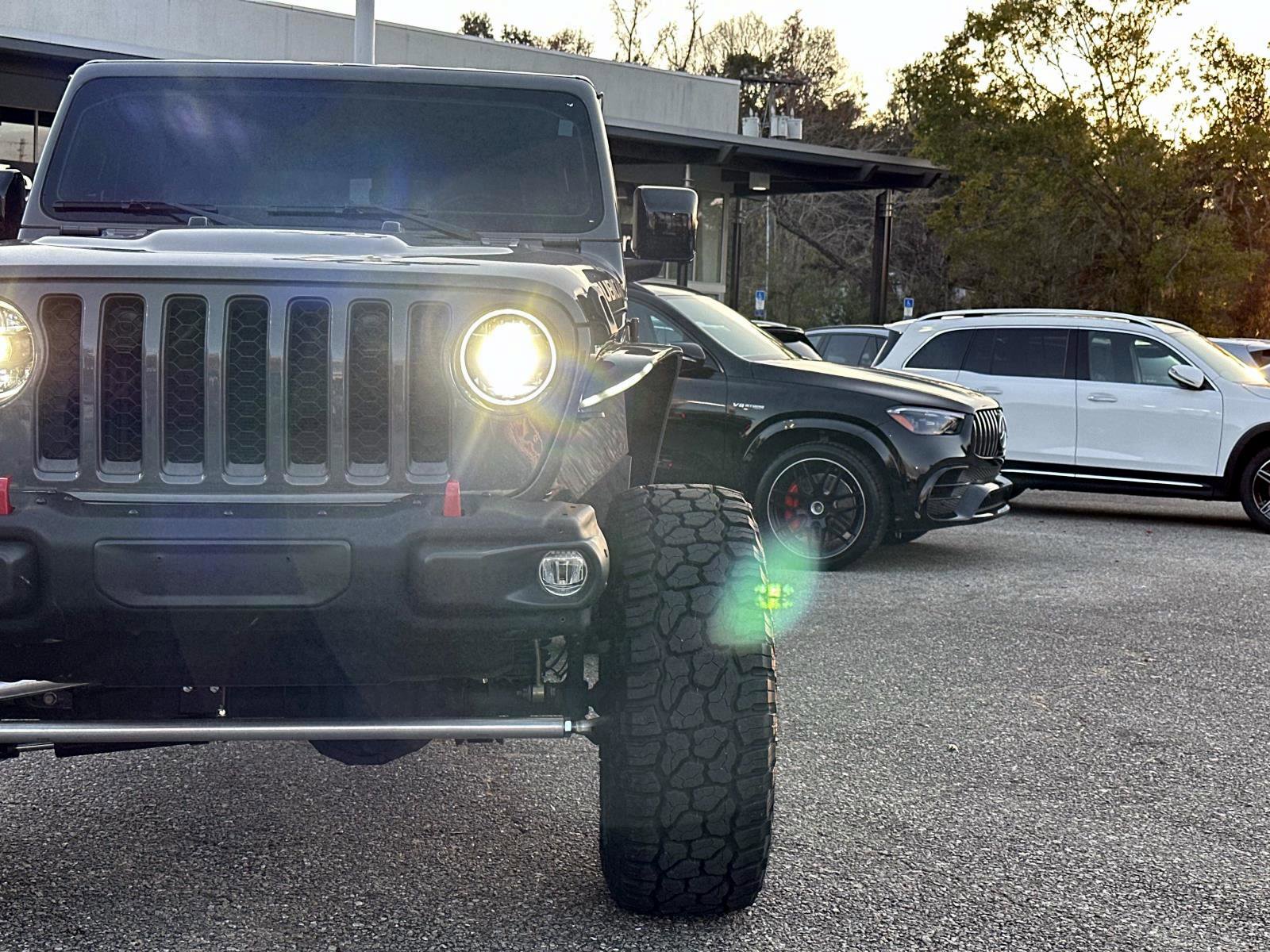 Used 2023 Jeep Gladiator Rubicon w/ LED Lighting Group image 9