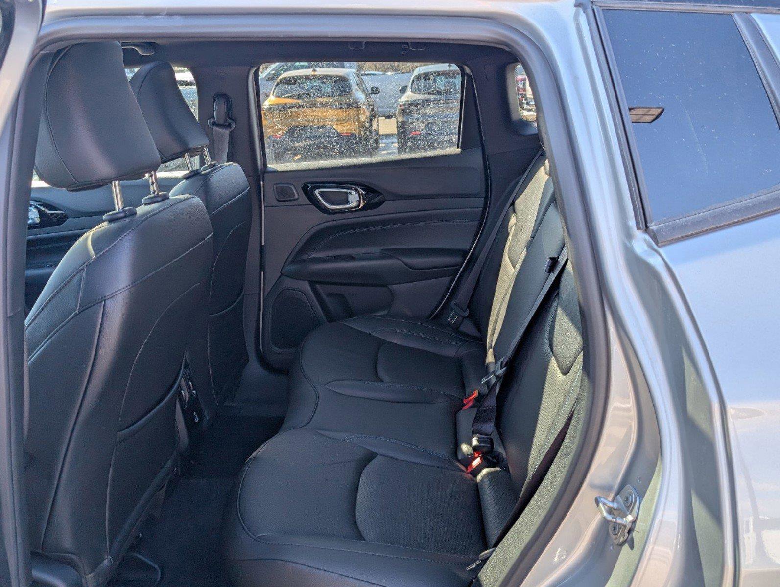 New 2025 Jeep Compass Limited w/ High Altitude Package image 10