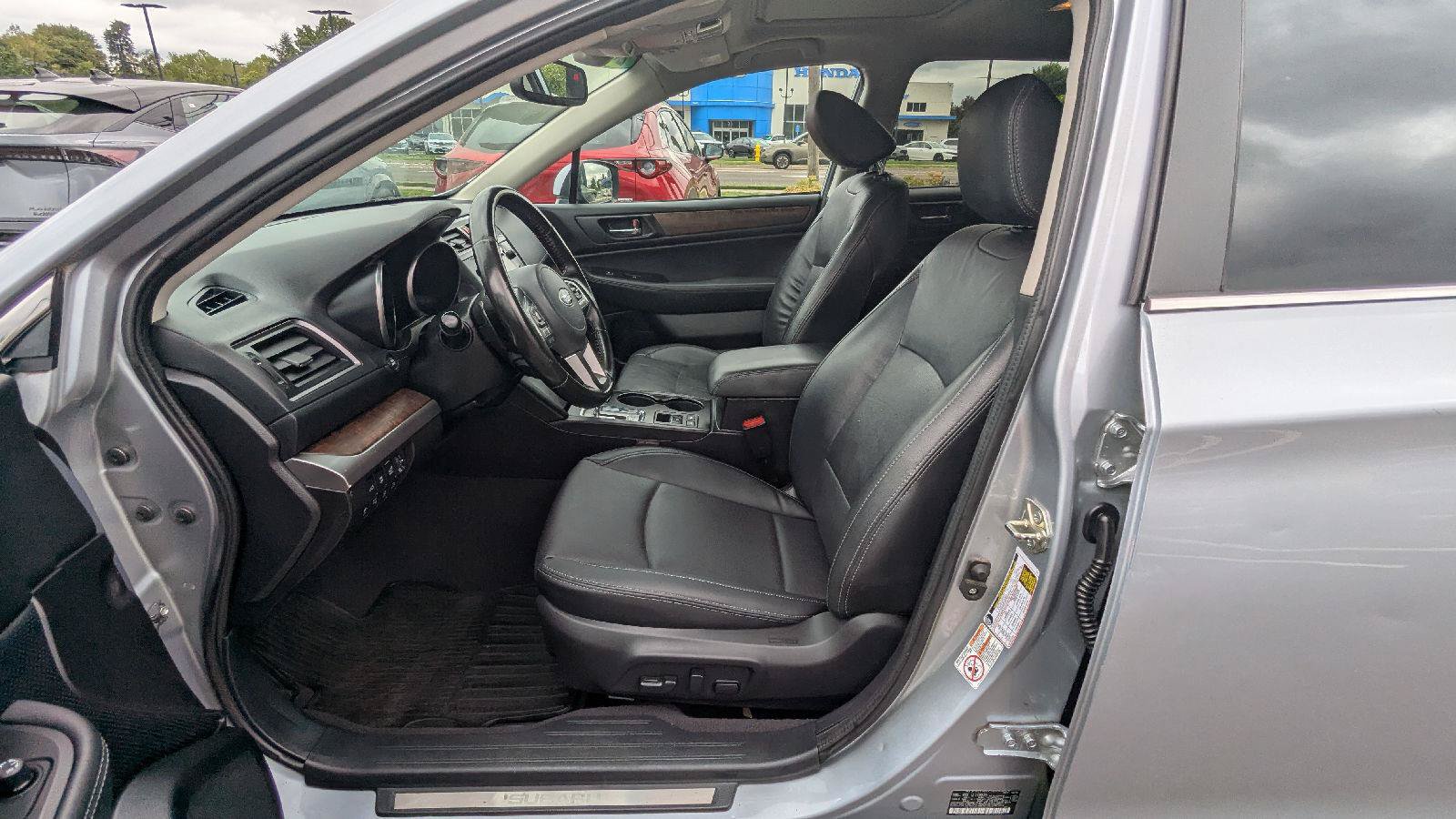 Used 2016 Subaru Outback 2.5i Limited AWD/4WD image 18