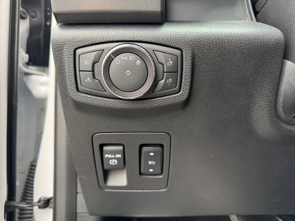 Used 2020 Ford F150 XLT w/ Equipment Group 302A Luxury image 11