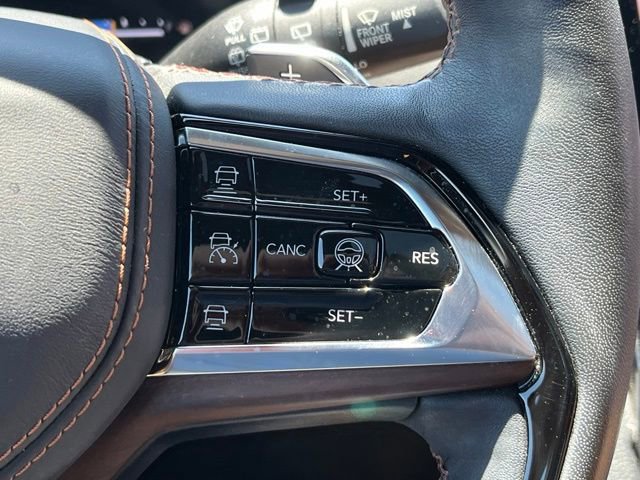 Used 2022 Jeep Grand Cherokee Summit w/ Advanced Protech Group IV AWD/4WD image 17
