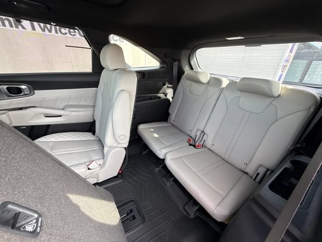 Used 2025 Kia Sorento SX Prestige AWD/4WD image 11