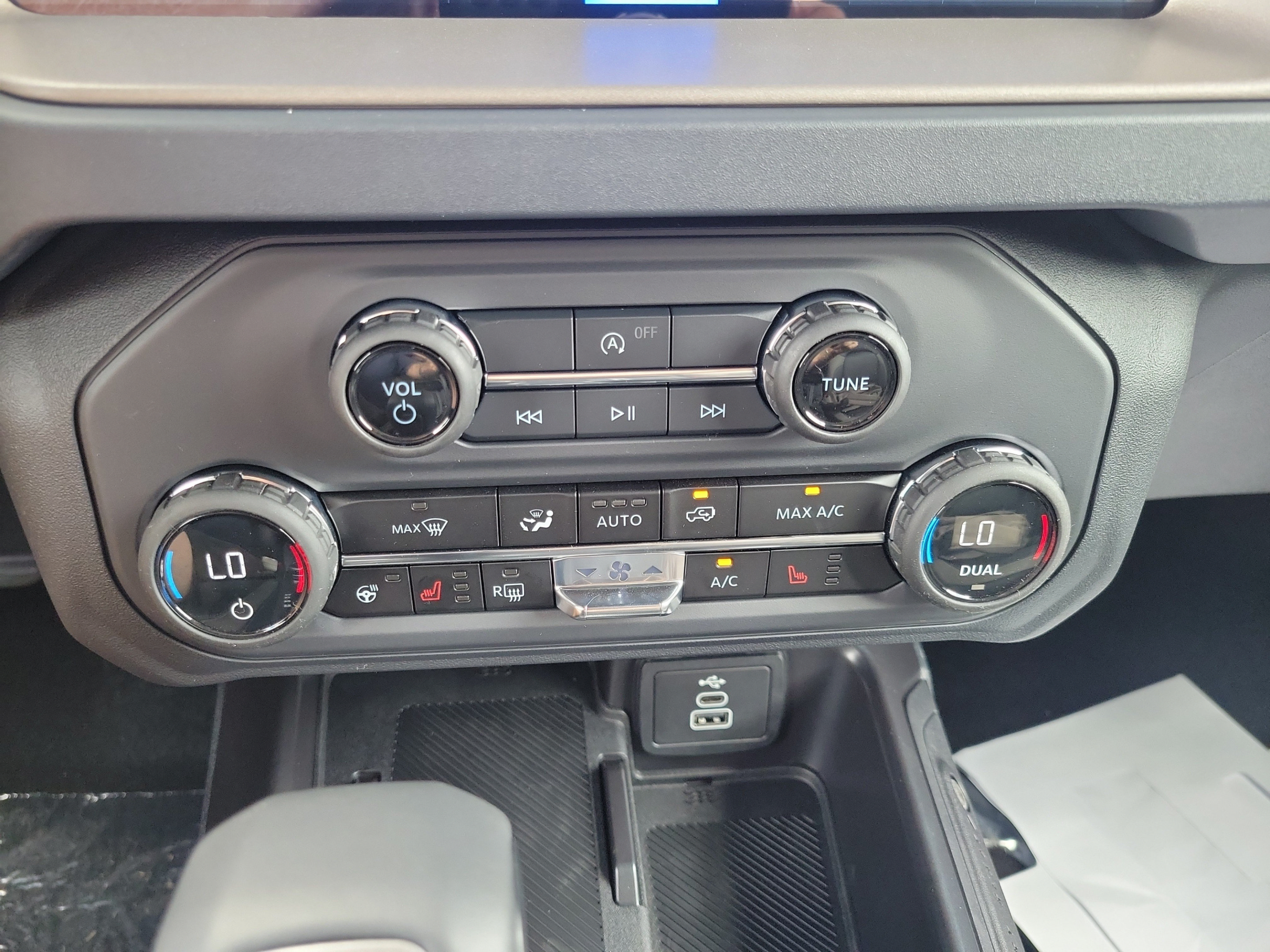 New 2026 Ford Bronco Outer Banks AWD/4WD image 26