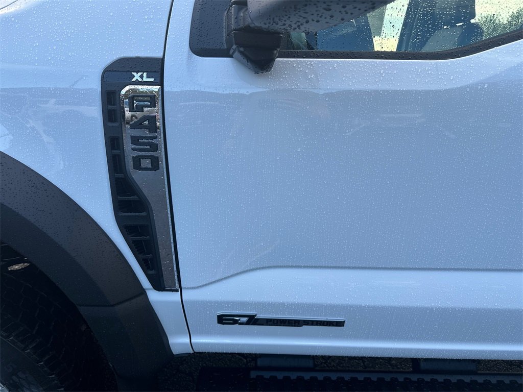 New 2026 Ford F450 XL w/ 360-Degree Camera Package image 9