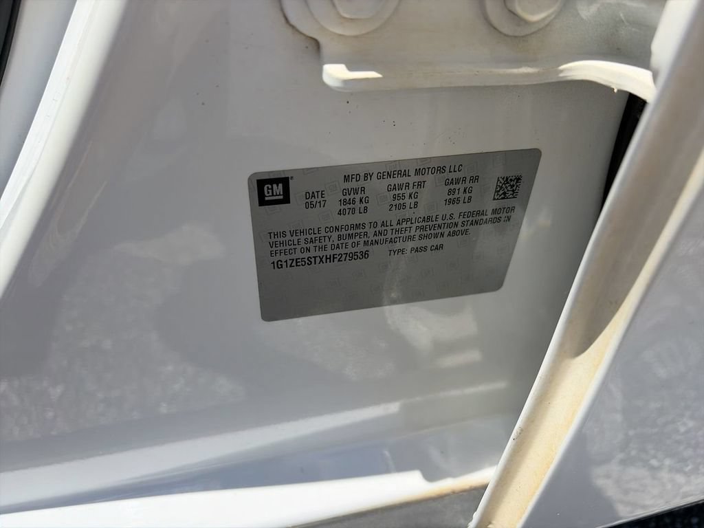 Used 2017 Chevrolet Malibu LT FWD image 24
