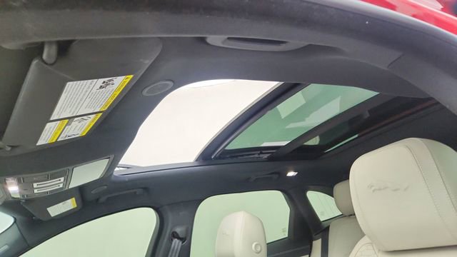 Used 2025 Jaguar F-PACE R-Dynamic S image 54