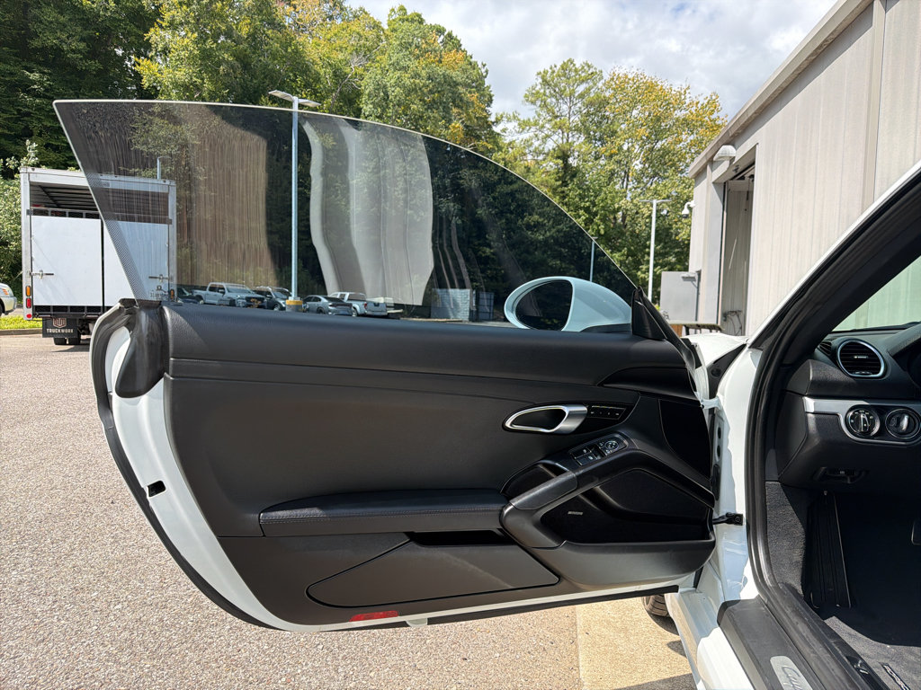 Used 2018 Porsche 718 Cayman S RWD image 10