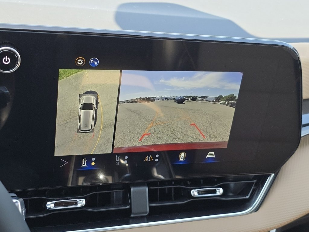 New 2026 Chevrolet Equinox ACTIV w/ Convenience Package III FWD image 8