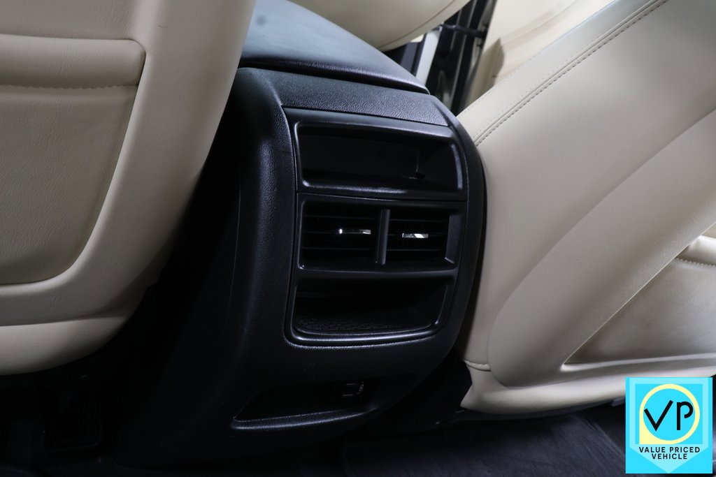 Used 2017 Cadillac XT5 FWD image 23