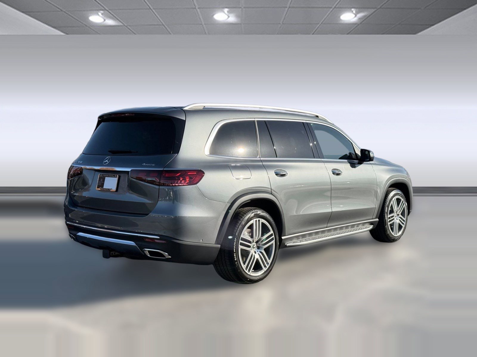 Used 2026 Mercedes-Benz GLS 450 4MATIC image 9