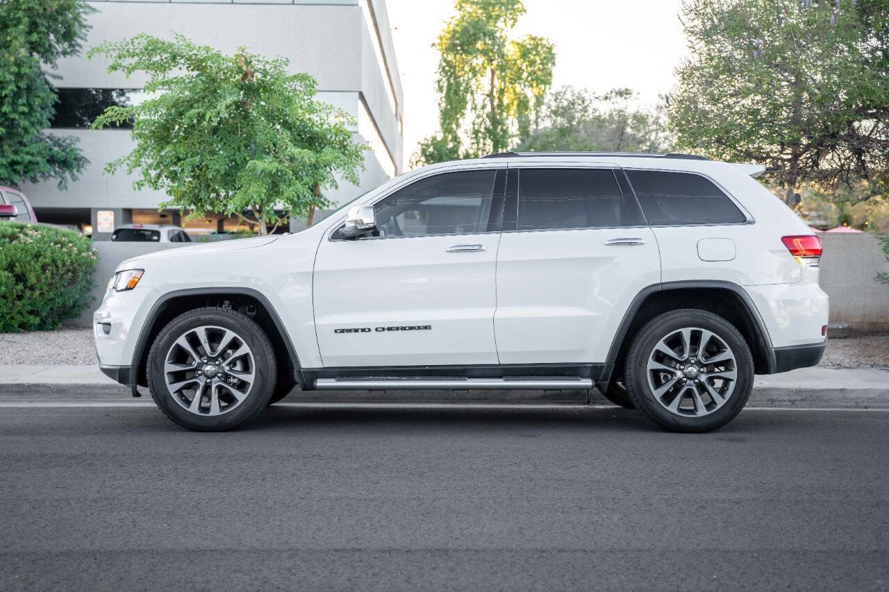 Used 2018 Jeep Grand Cherokee Limited image 2
