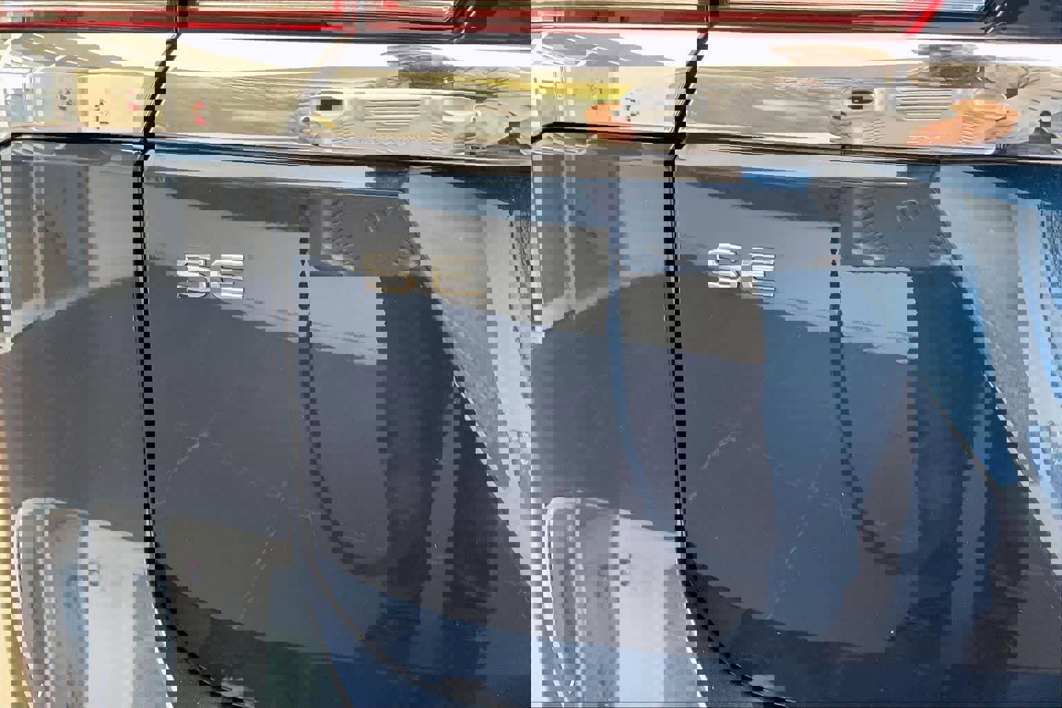 Used 2023 Volkswagen Atlas SE w/ Panoramic Sunroof Package image 32