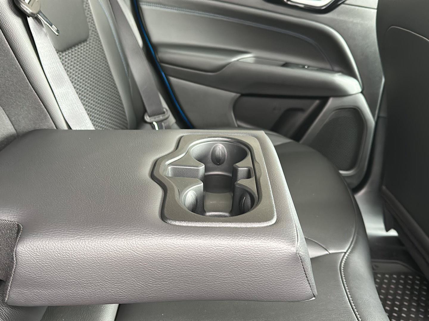New 2026 Jeep Compass Latitude AWD/4WD image 27