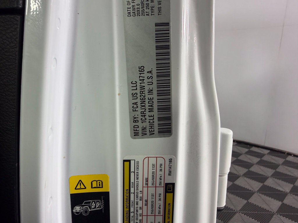 Used 2024 Jeep Wrangler Unlimited AWD/4WD image 21