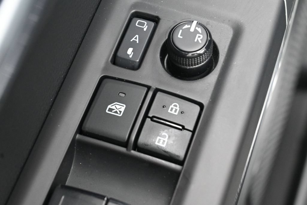 Certified 2024 Toyota Sequoia Platinum AWD/4WD image 13