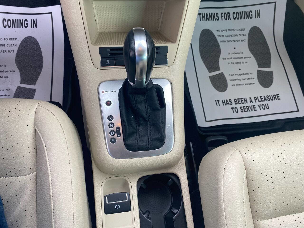 Used 2013 Volkswagen Tiguan SE image 29