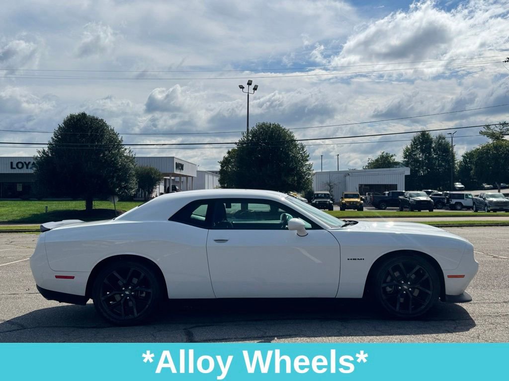 Used 2022 Dodge Challenger R/T w/ Blacktop Package image 11