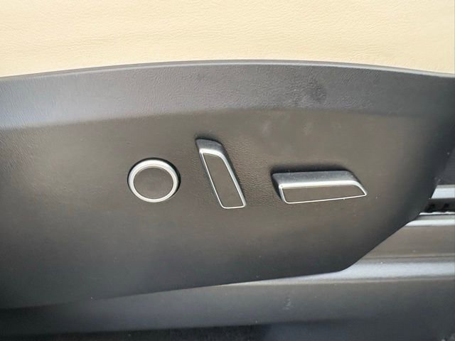 Used 2022 Tesla Model X Plaid image 36