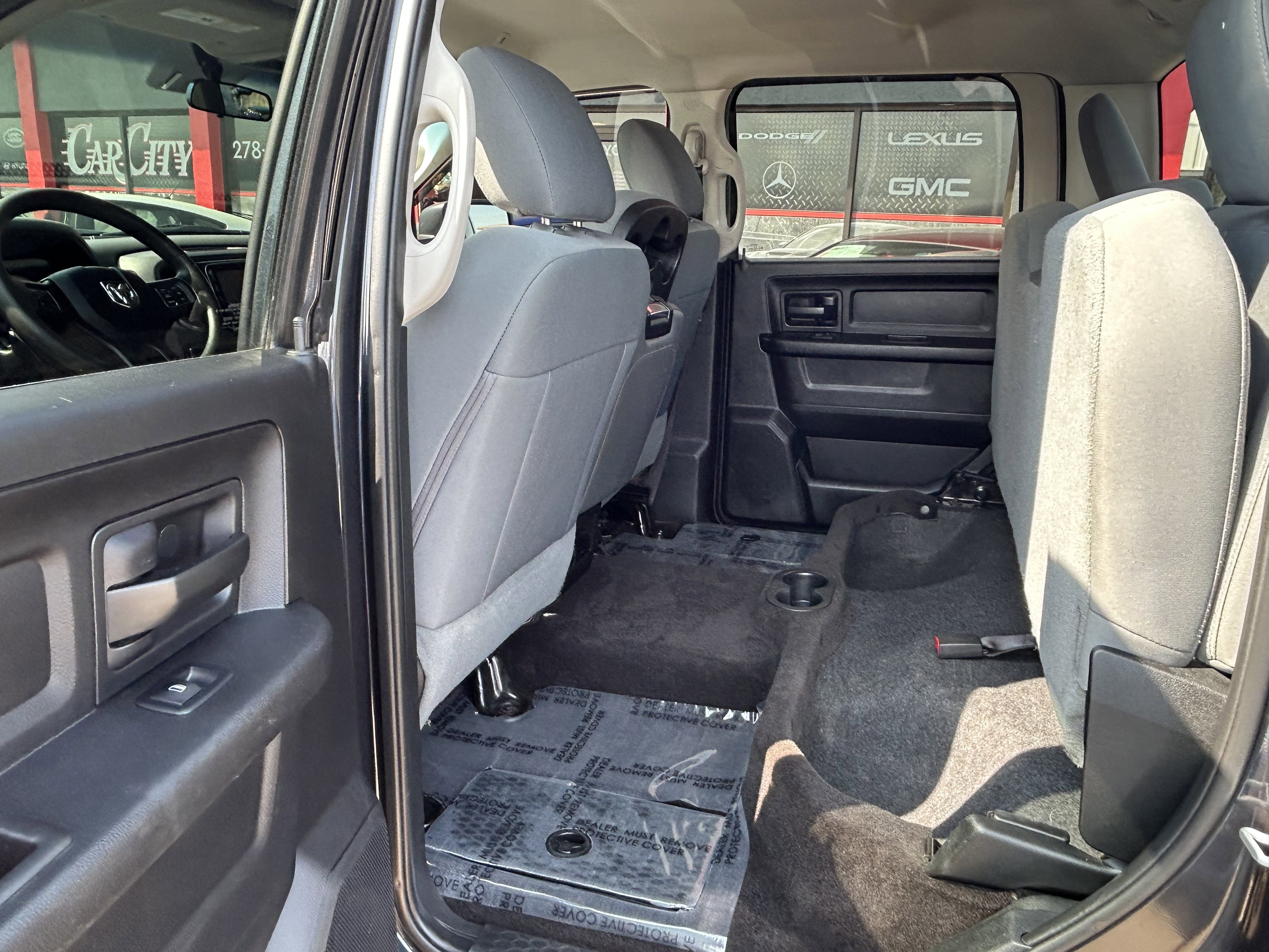 Used 2017 RAM 1500 Express image 8