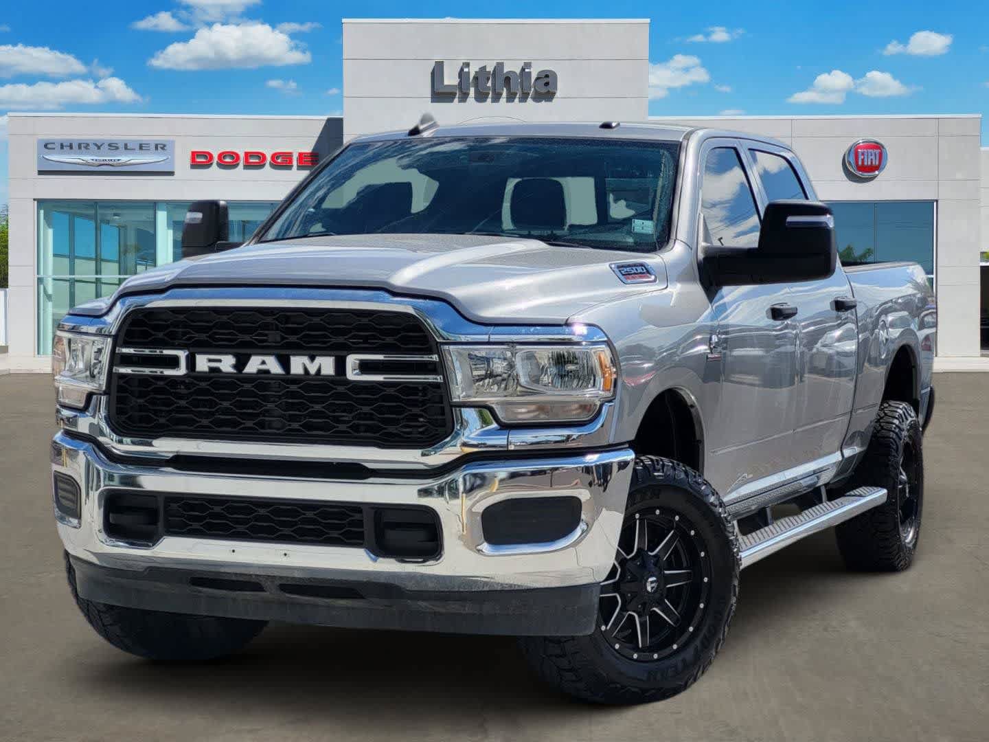Used 2024 RAM 2500 Tradesman w/ Chrome Appearance Group AWD/4WD image 1