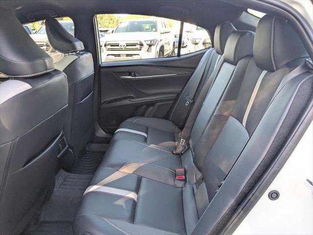 Certified 2025 Toyota Camry SE FWD image 14
