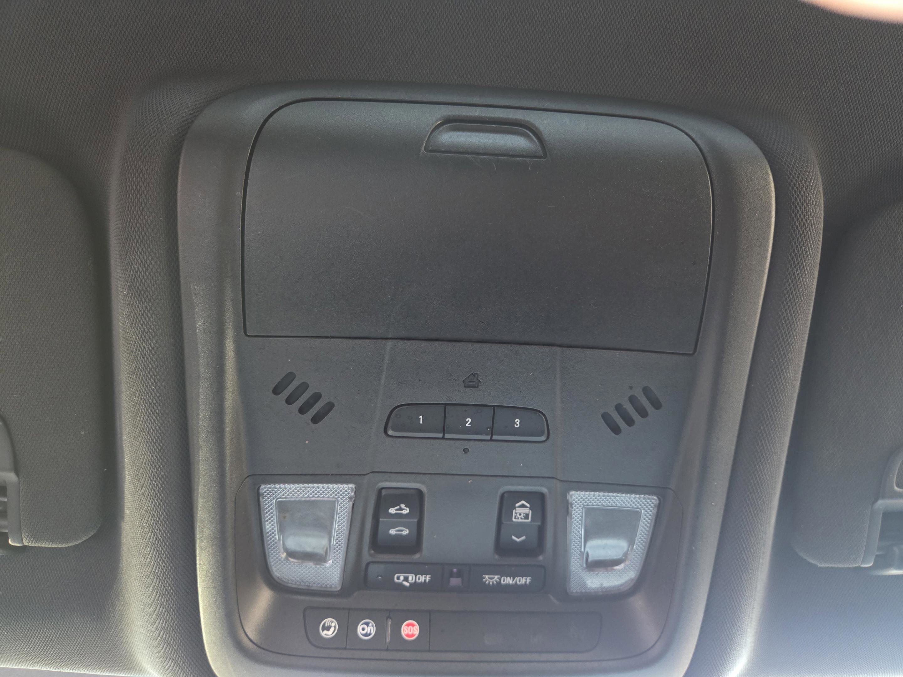 Used 2019 Chevrolet Blazer RS w/ Sun and Wheels Package image 23