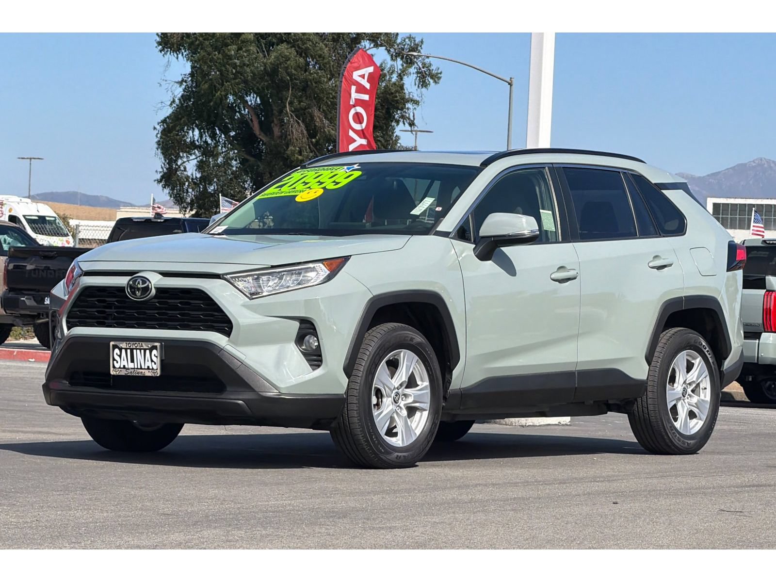 Used 2019 Toyota RAV4 XLE AWD/4WD image 8