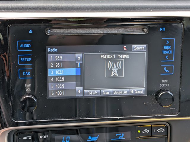 Used 2017 Toyota Corolla SE FWD image 14