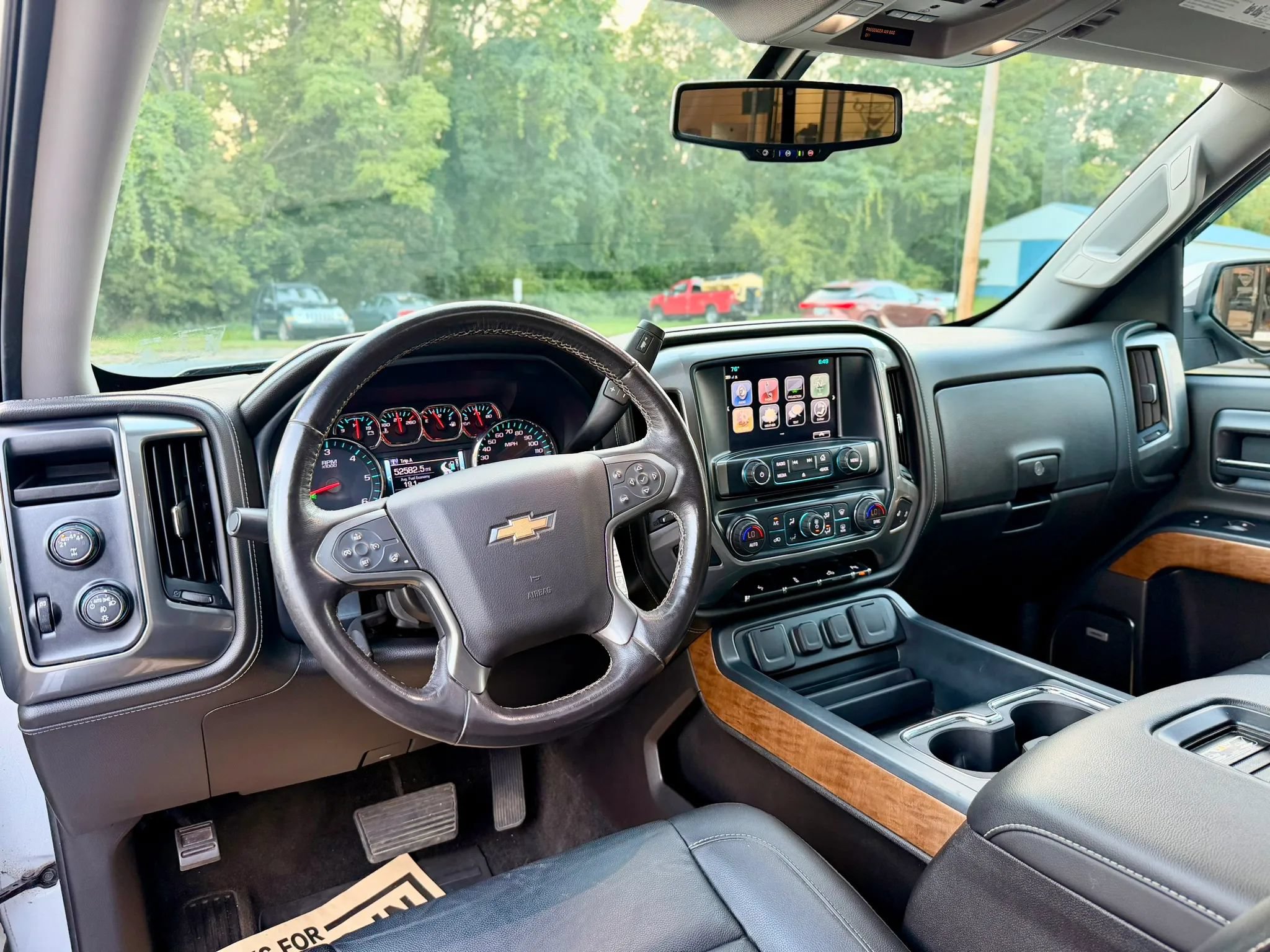 Used 2018 Chevrolet Silverado 1500 LTZ w/ Sport Package AWD/4WD image 29