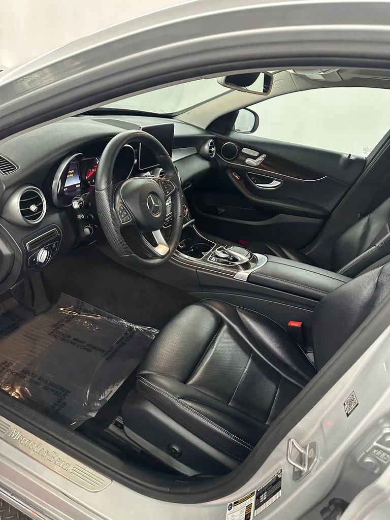 Used 2018 Mercedes-Benz C 300 4MATIC Sedan image 10