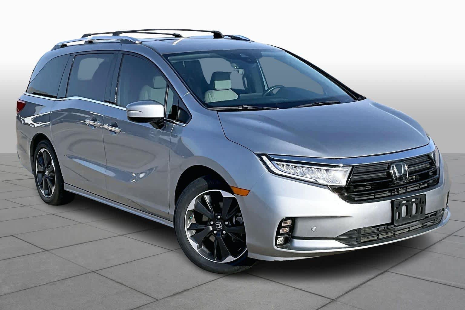 Certified 2024 Honda Odyssey Elite image 3