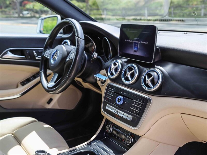Used 2018 Mercedes-Benz CLA 250 image 21