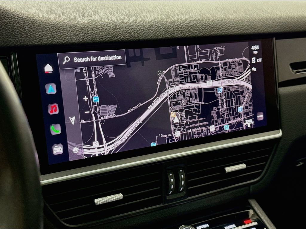 Certified 2023 Porsche Cayenne AWD/4WD image 18