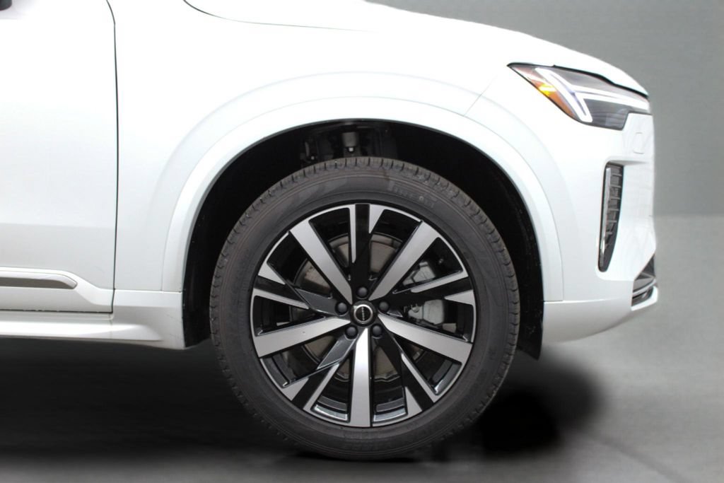 New 2026 Volvo XC90 B5 Core AWD/4WD image 14