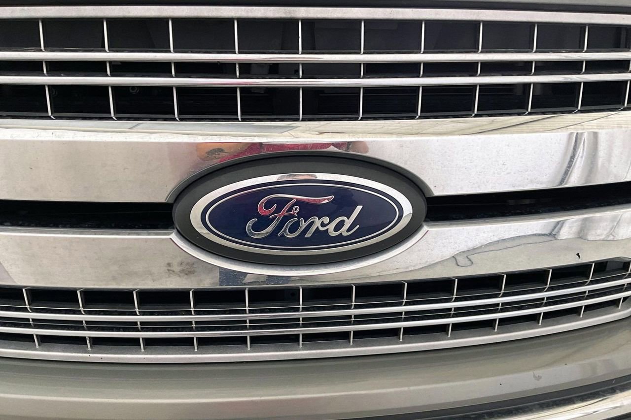 Used 2020 Ford F150 Lariat w/ Equipment Group 502A Luxury image 27